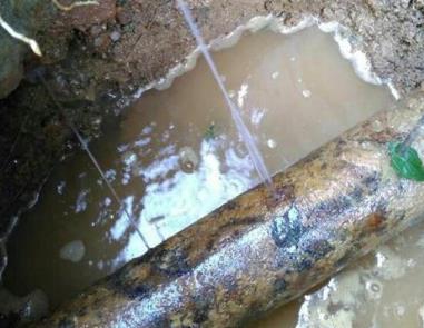 鄂尔多斯市楼顶渗水维修公司分享下地暖漏水的原因及检测方法。